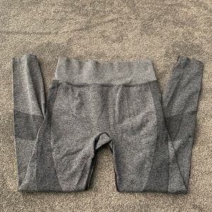 Victoria’s Secret PINK gray leggings